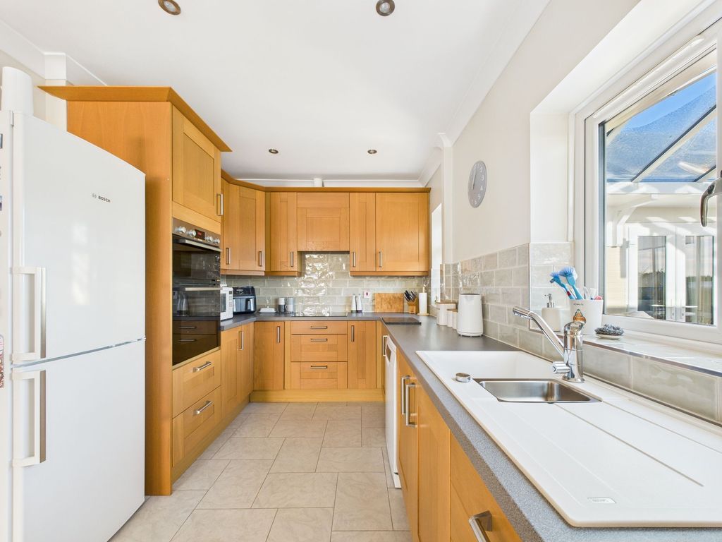 Property photo 2 of 34