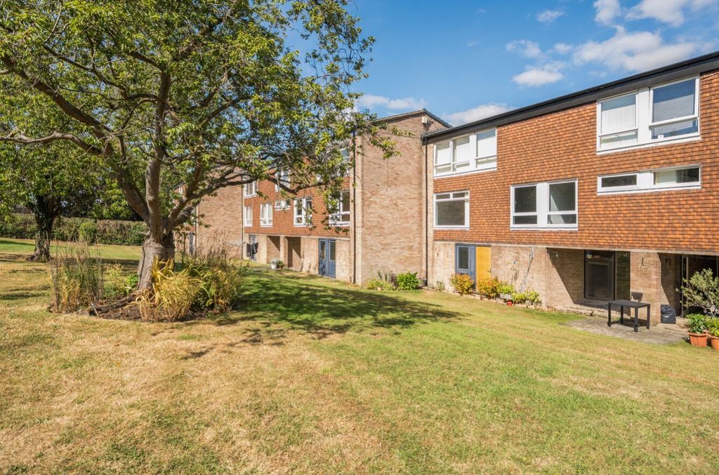 Property photo 2 of 21 Ewemove Harrogate Garden