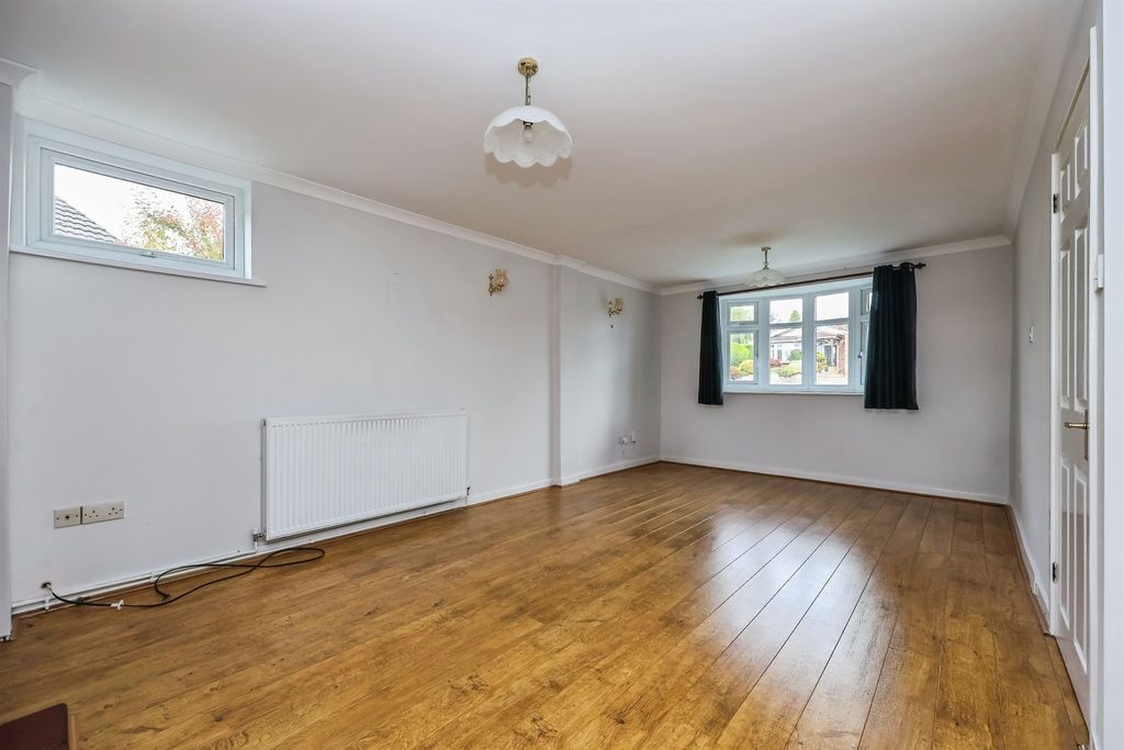 Property photo 3 of 23