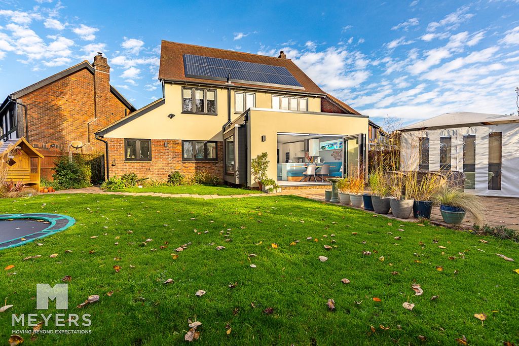 Property photo 2 of 22