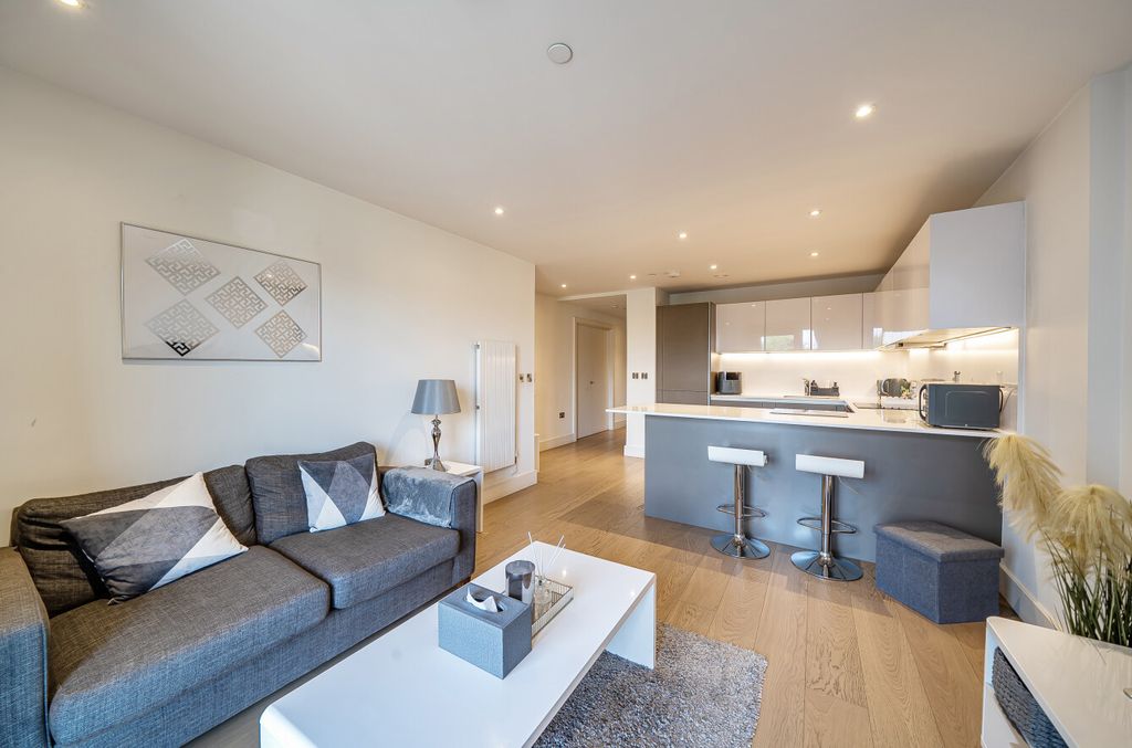 Property photo 3 of 19 1466692-3-6A16B74...
