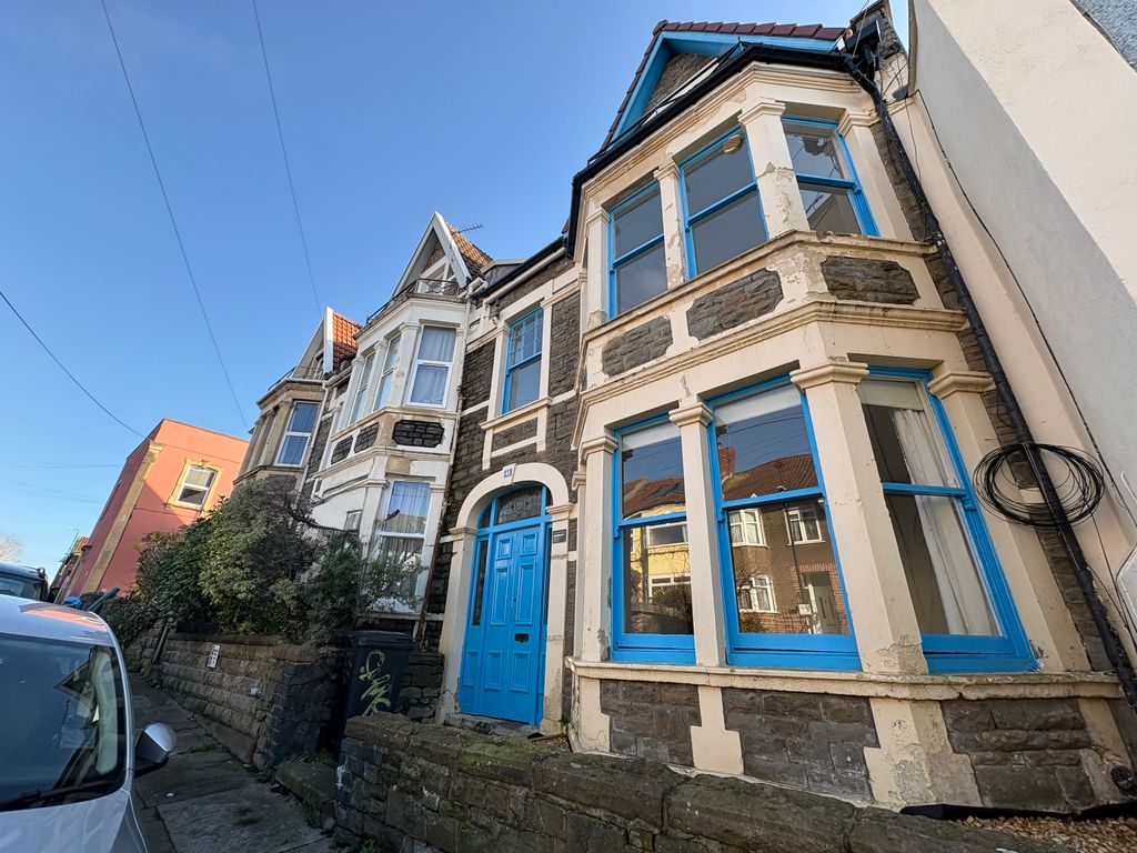 Property photo 1 of 14