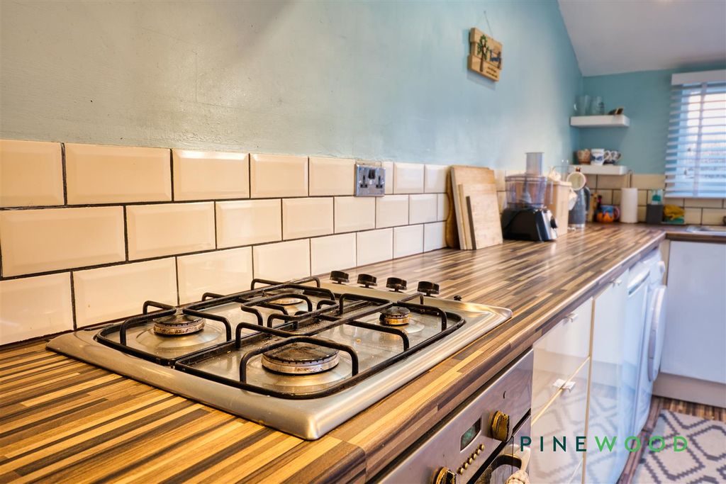 Property photo 3 of 16 Kitchen