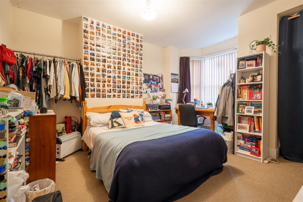 Property photo 3 of 8 Bedroom 1_.Jpg