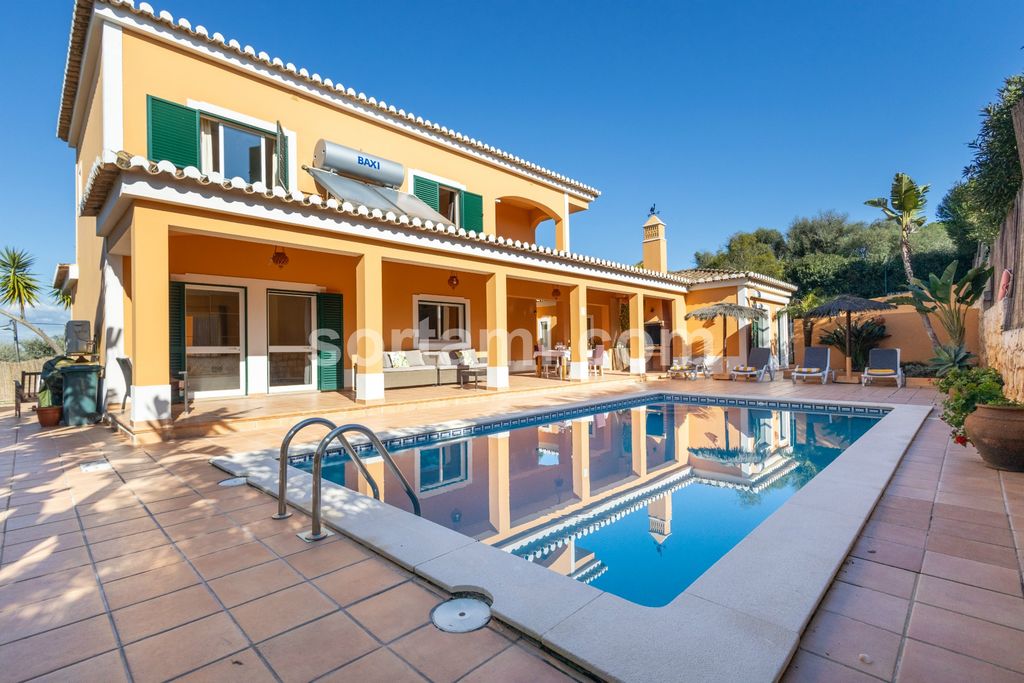 Property photo 1 of 41