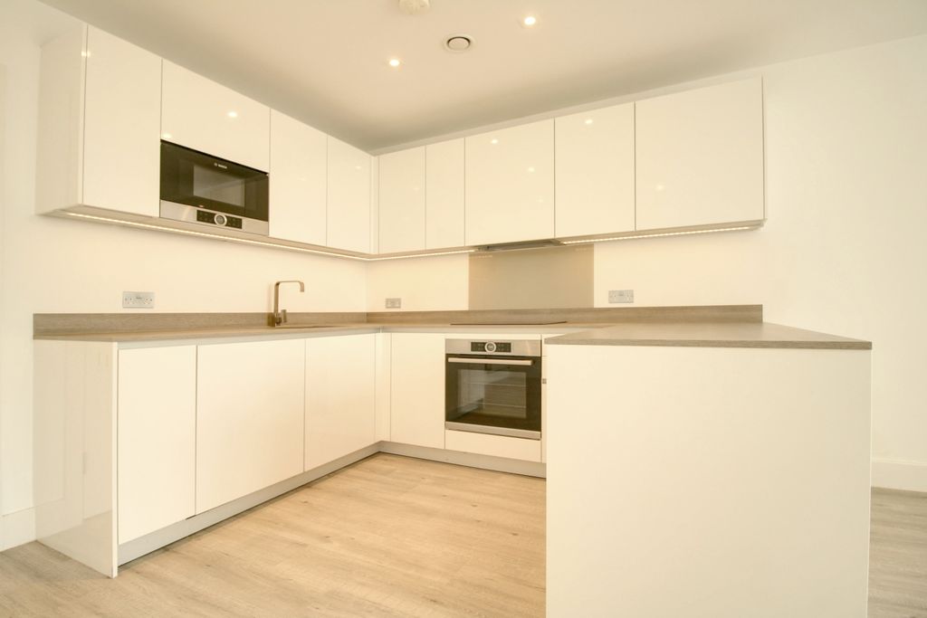 Property photo 3 of 15 Img_5630-Img_5632