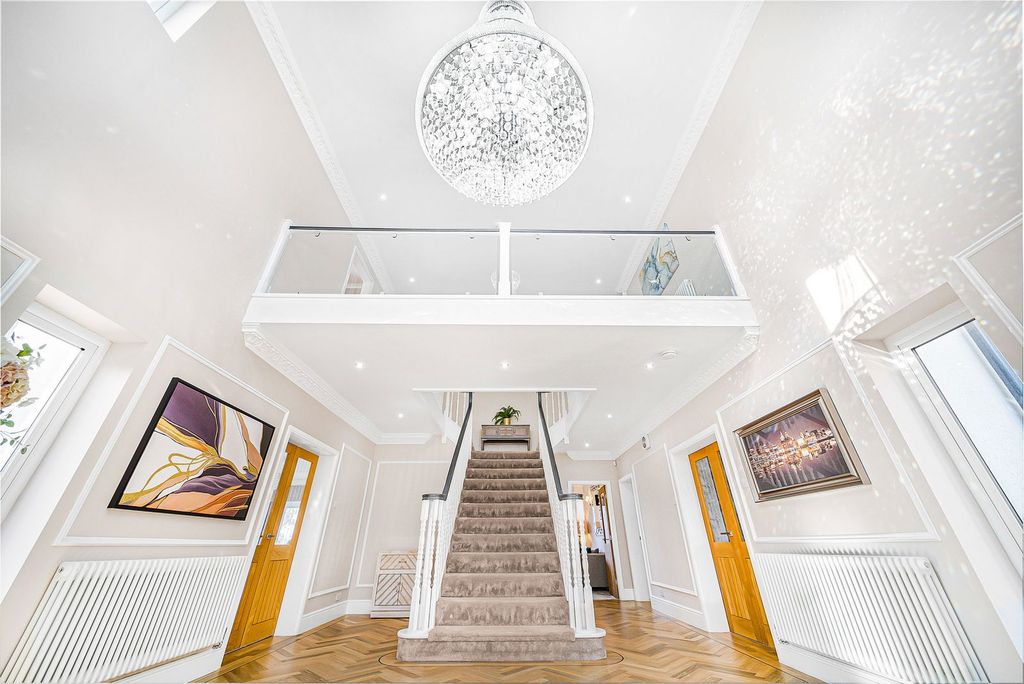 Property photo 2 of 53