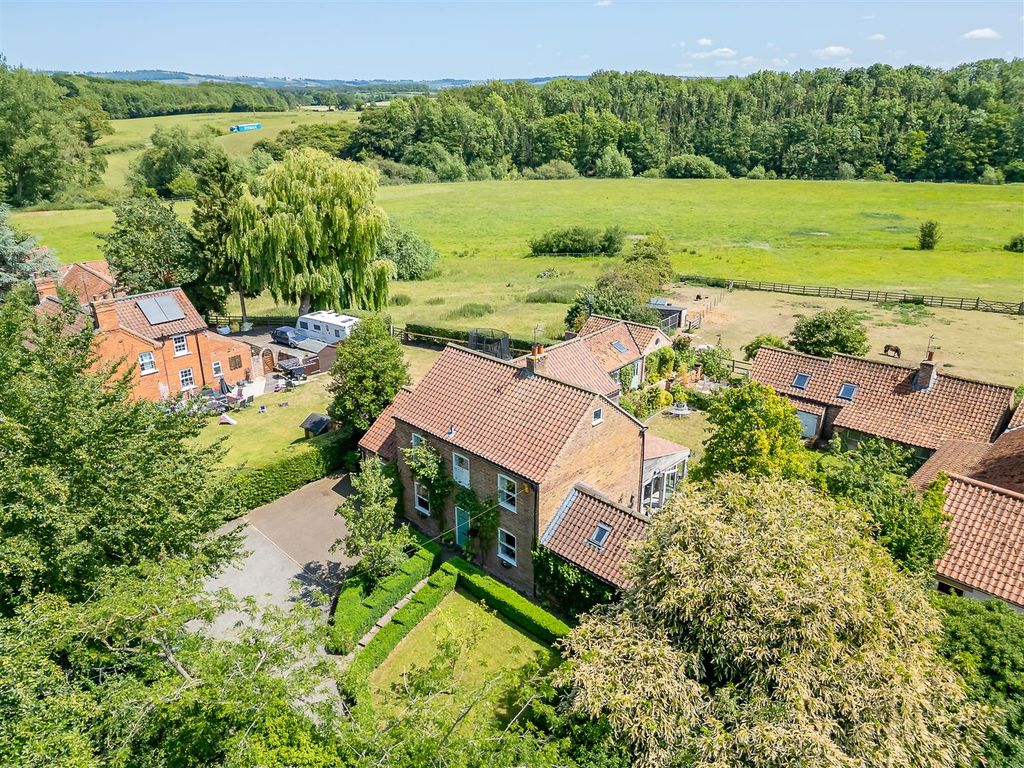 Property photo 2 of 55
