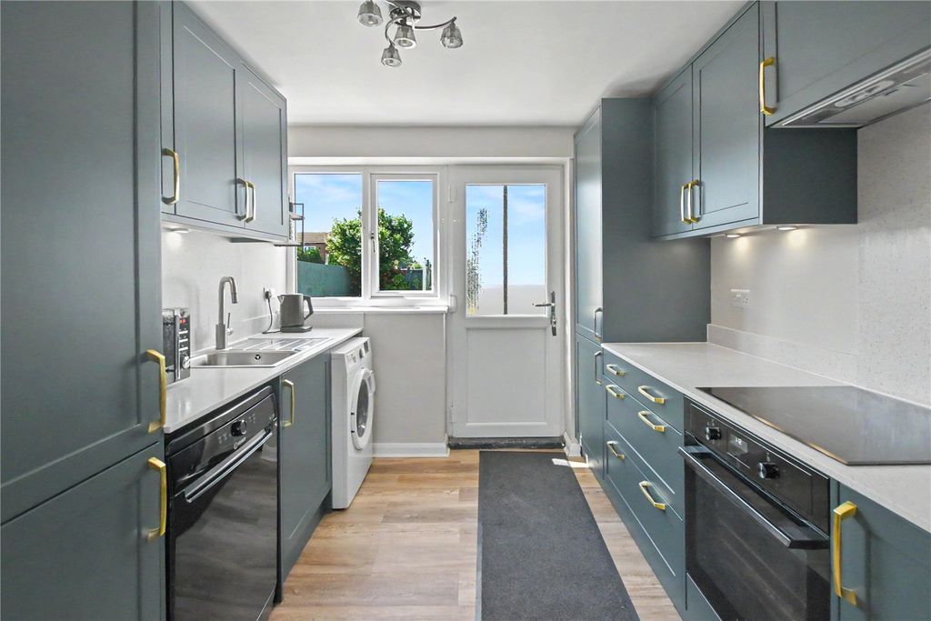 Property photo 3 of 13 Picture No. 18