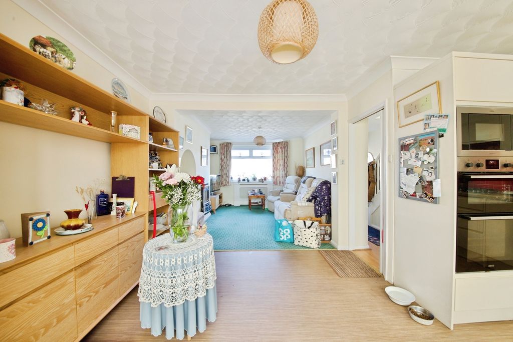 Property photo 3 of 18 Pbox-Img.Jpg