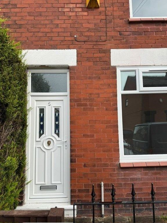 Property photo 1 of 12