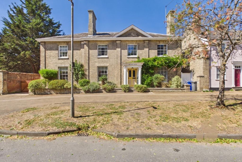 Property photo 1 of 54 Front