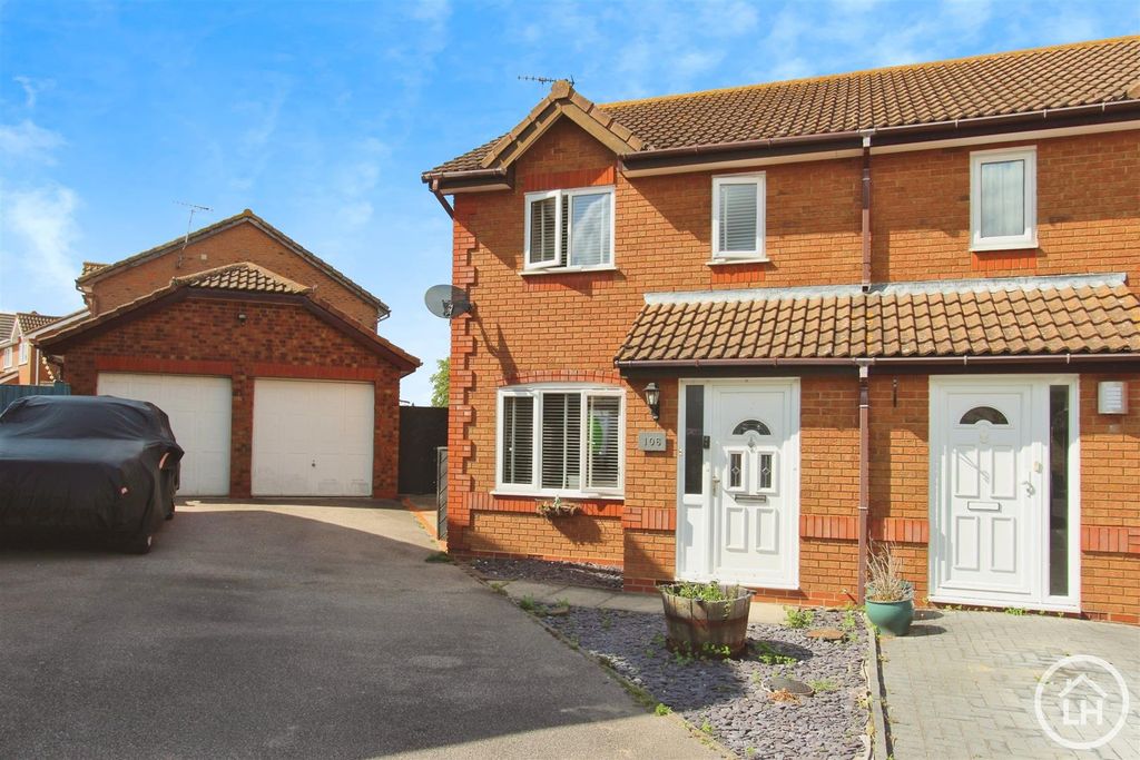 Property photo 1 of 11 External