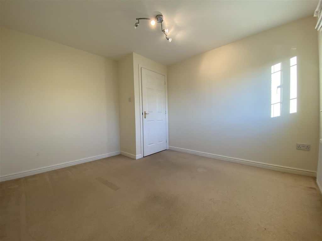 Additional image 12 of 2 bed flat to rentSimpson Square, Perth PH1