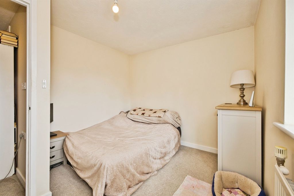 Property photo 3 of 11