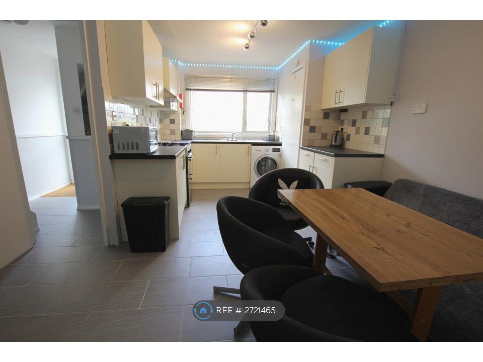 Property photo 1 of 7 Kitchen/Lounge/Diner