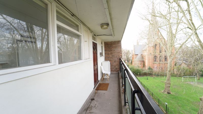 Property photo 2 of 9 Photo 8