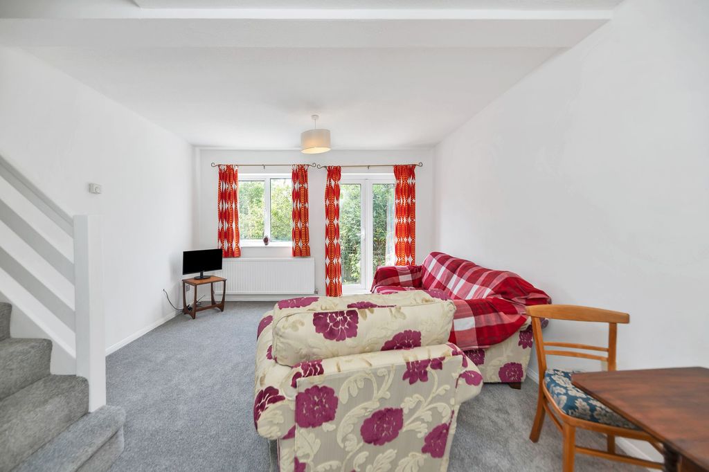 Property photo 2 of 19