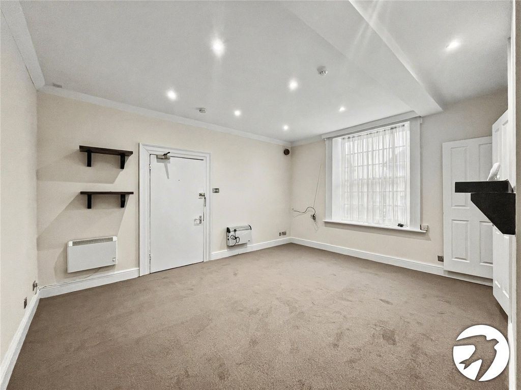 Property photo 2 of 12 Picture No. 14