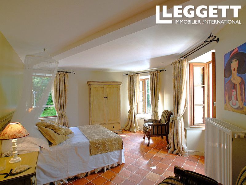 Property photo 3 of 10