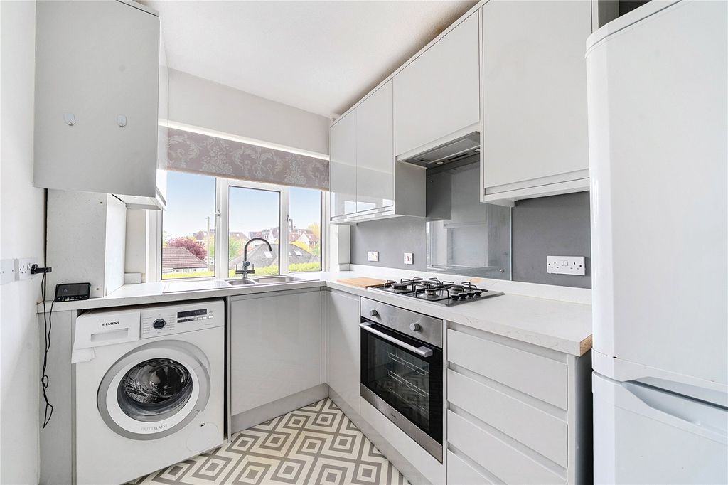 Property photo 1 of 14 Picture No. 28