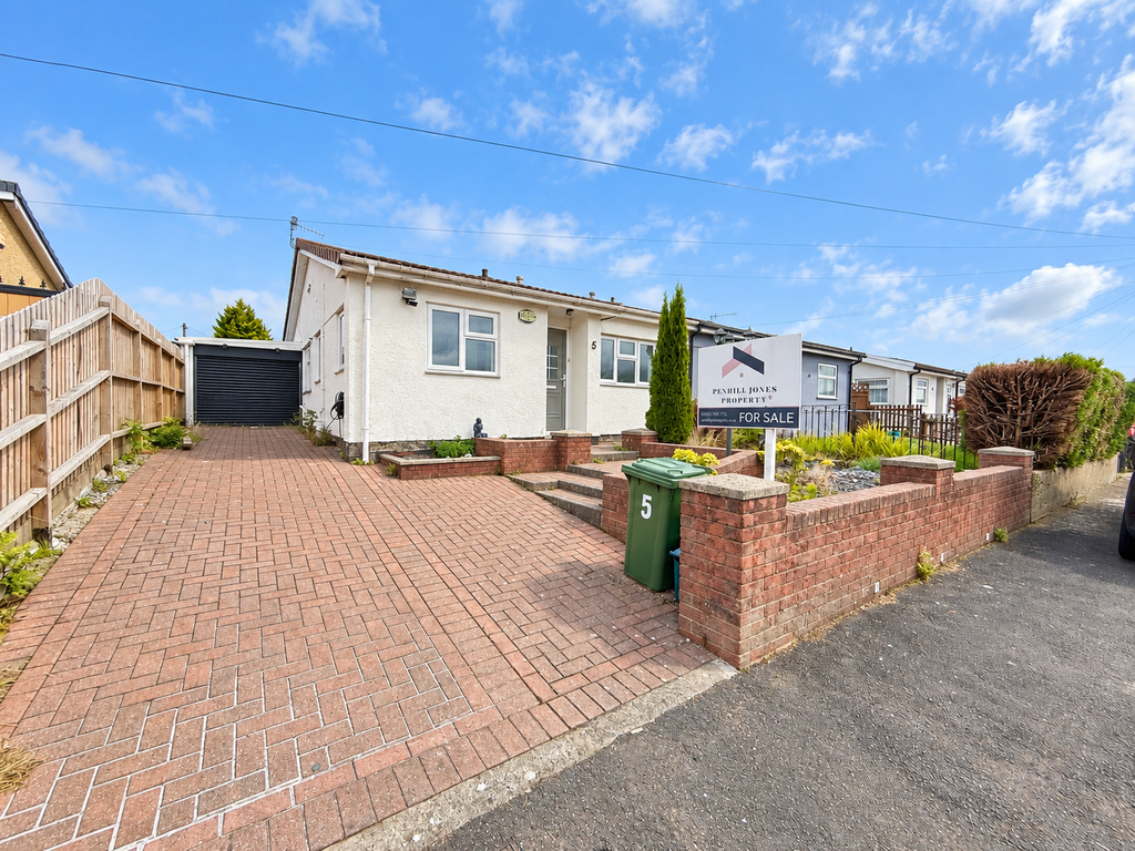 Property photo 1 of 19 4E1Dcd75-0807-4989-A569-Efd8C1D5D2E2