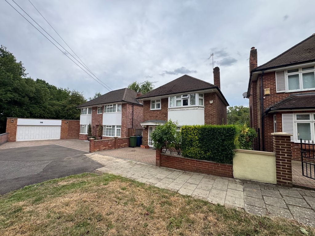 Property photo 3 of 18