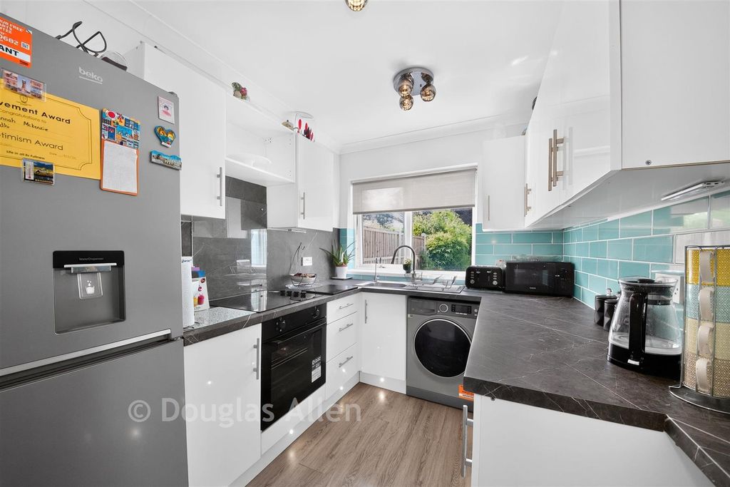 Property photo 2 of 13 Kitchen