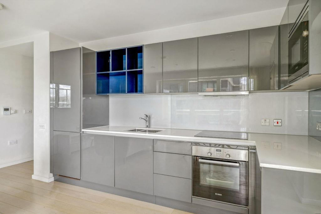 Property photo 3 of 14 4850064