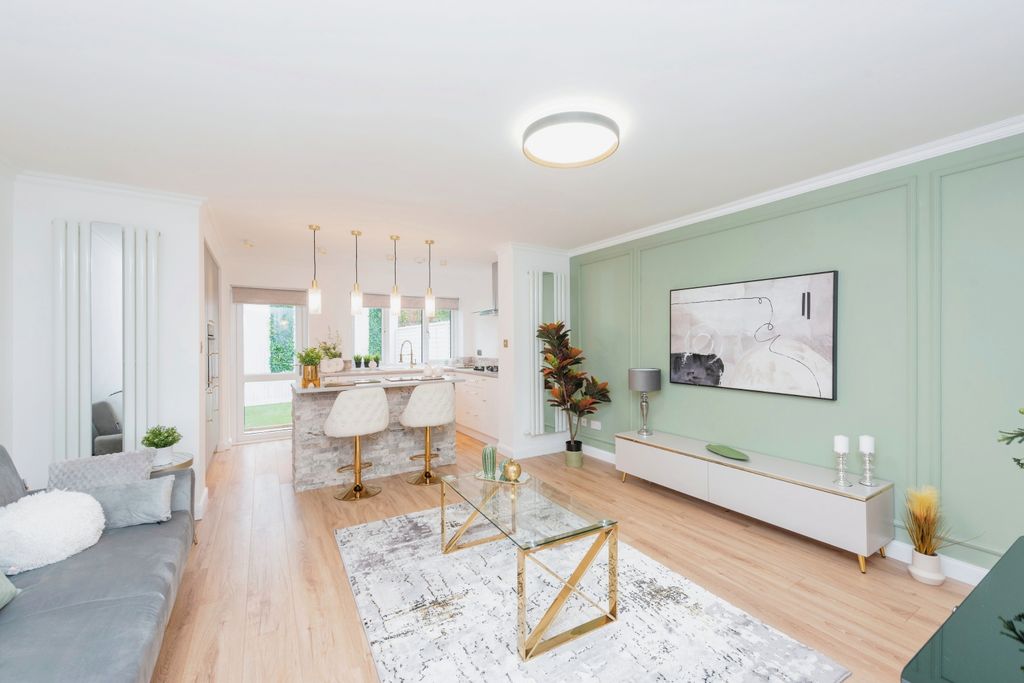 Property photo 2 of 18 Photo #2