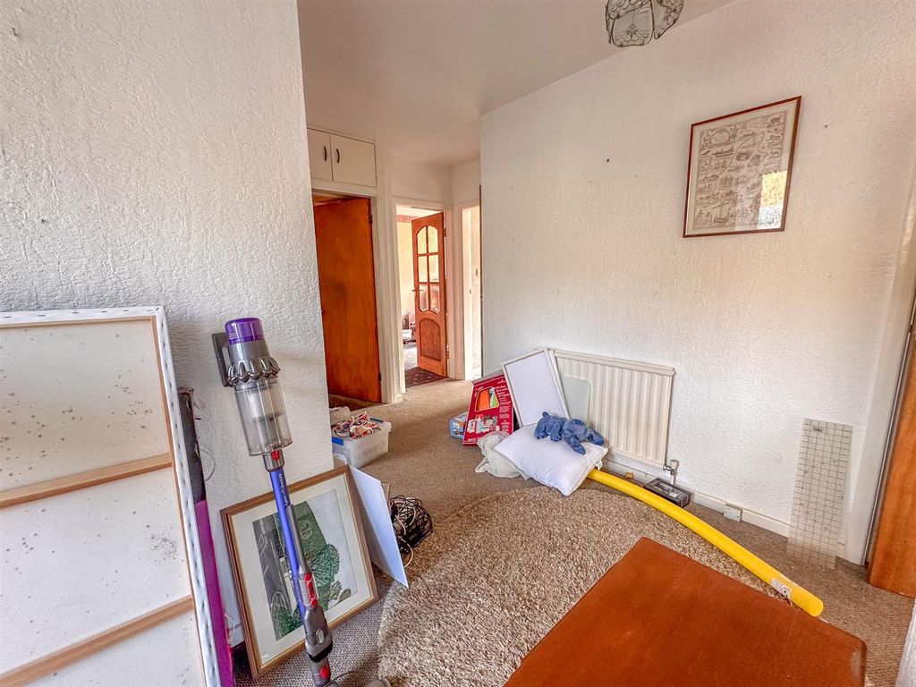 Property photo 3 of 17 Rooshay (8).Jpg