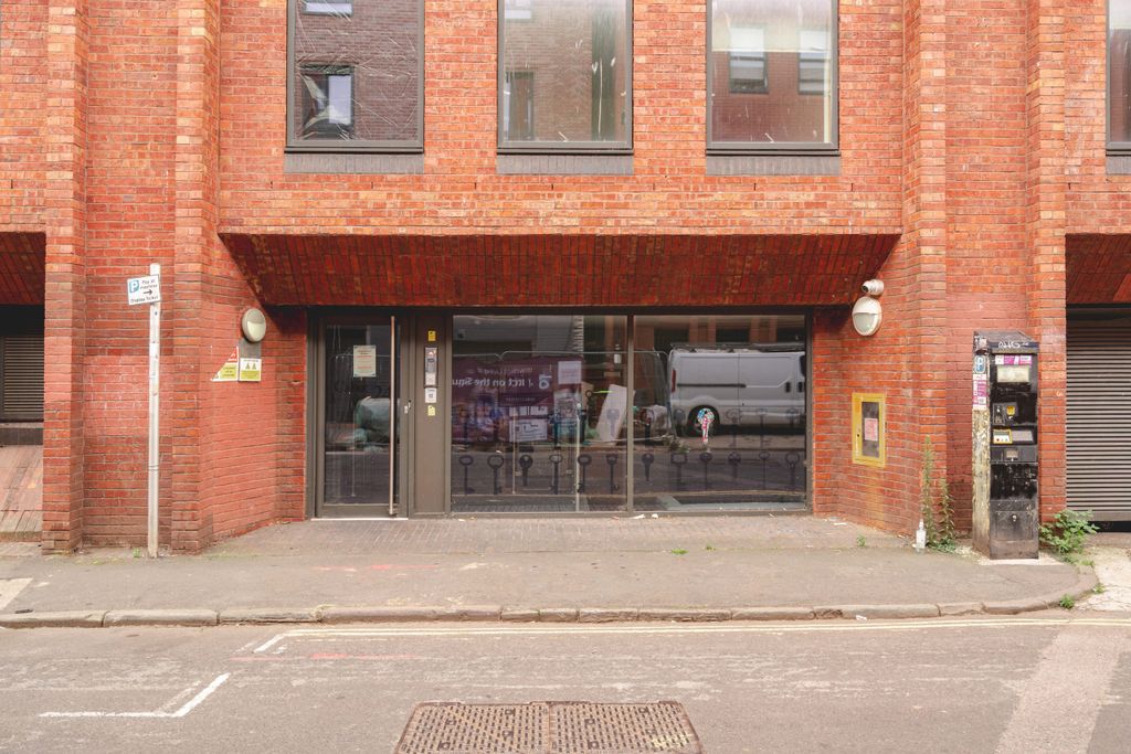 Property photo 2 of 9 10