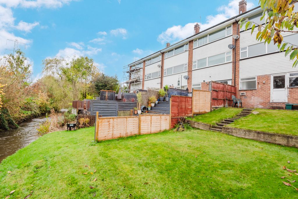 Property photo 3 of 24