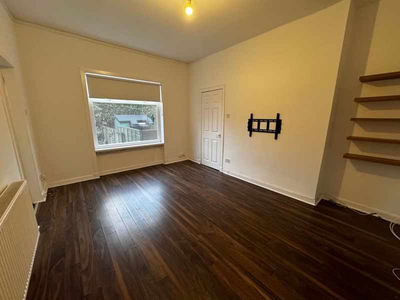 Property photo 2 of 13 Photo 7