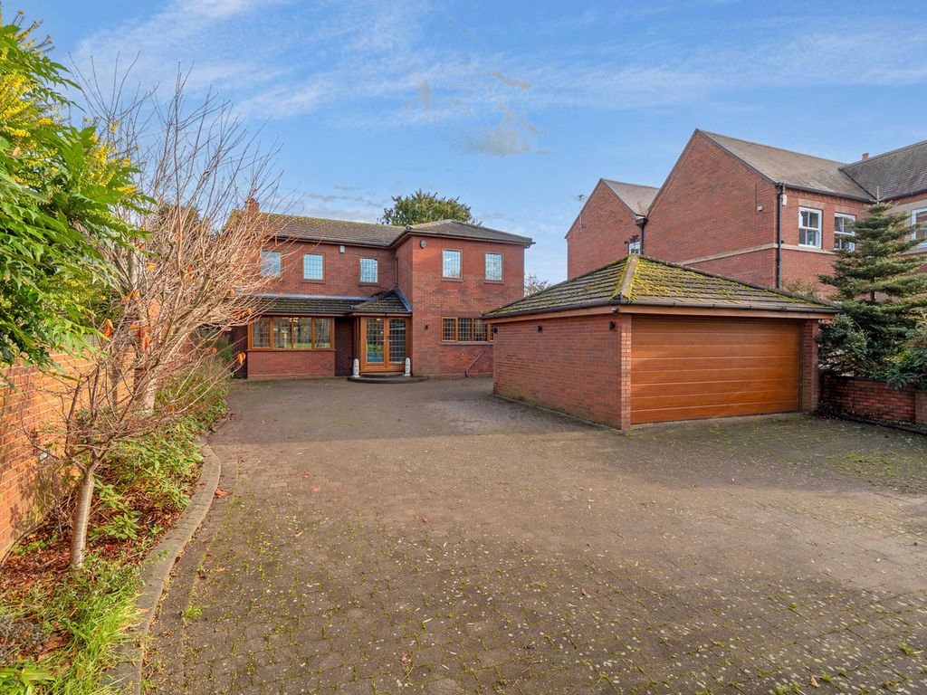Property photo 1 of 42