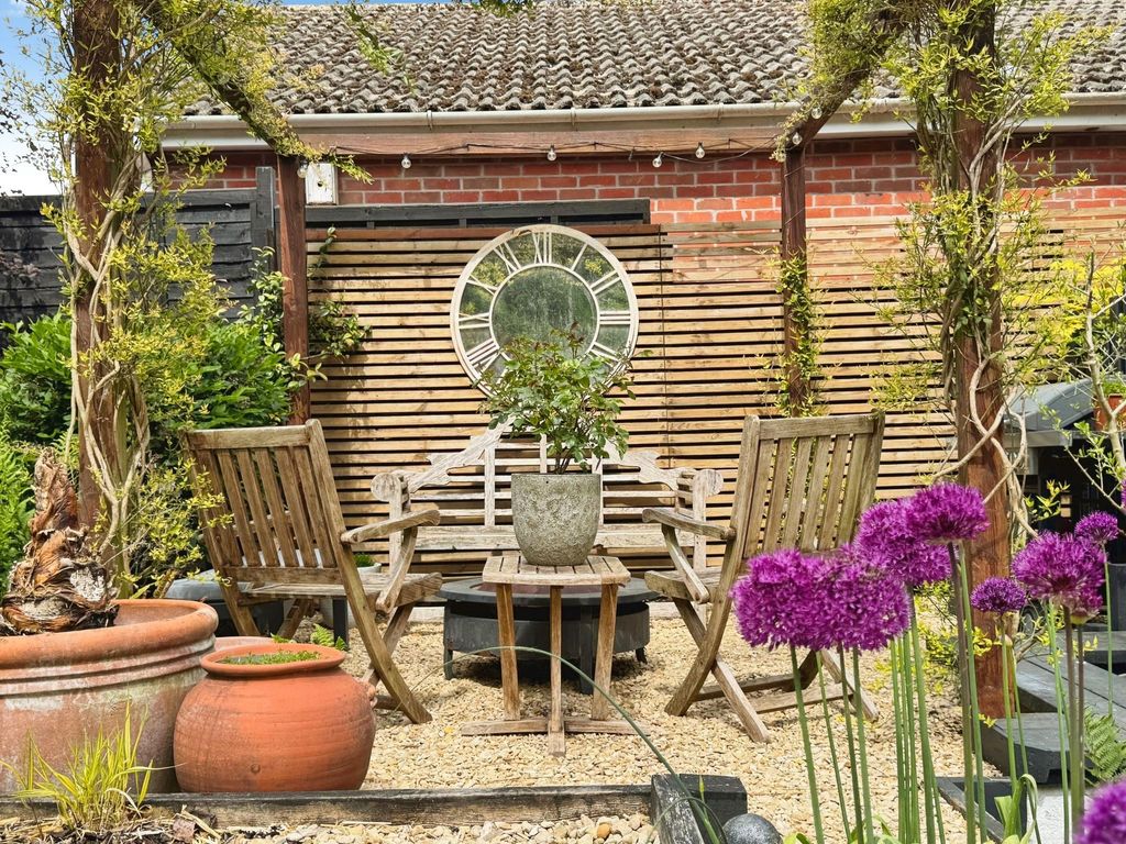 Additional image 22 of 4 bed detached house for salePriorsfield, Marlborough SN8