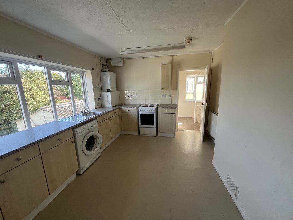 Property photo 3 of 9 Img_7302 Kitchen (1)