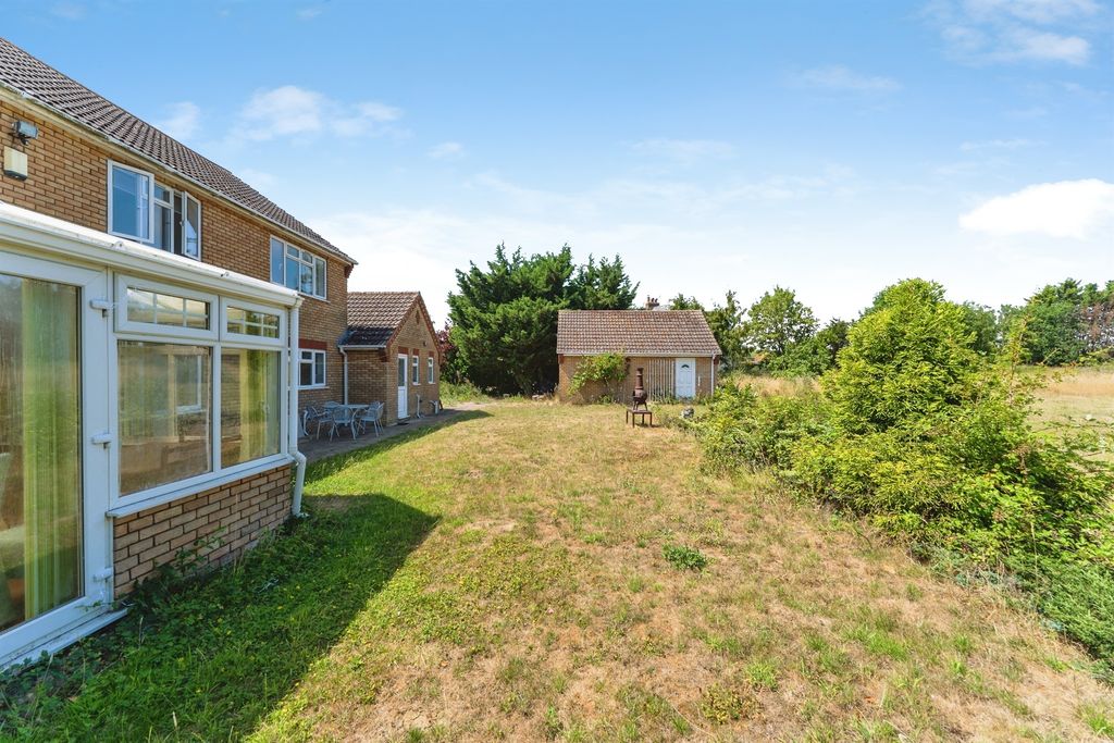 Property photo 3 of 23