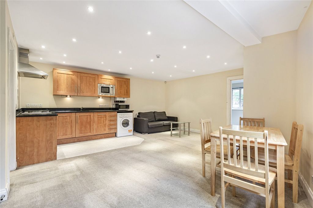 Property photo 1 of 7 Picture No. 10