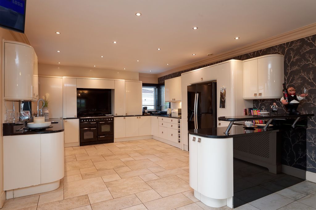 Property photo 2 of 36 Property Image 2