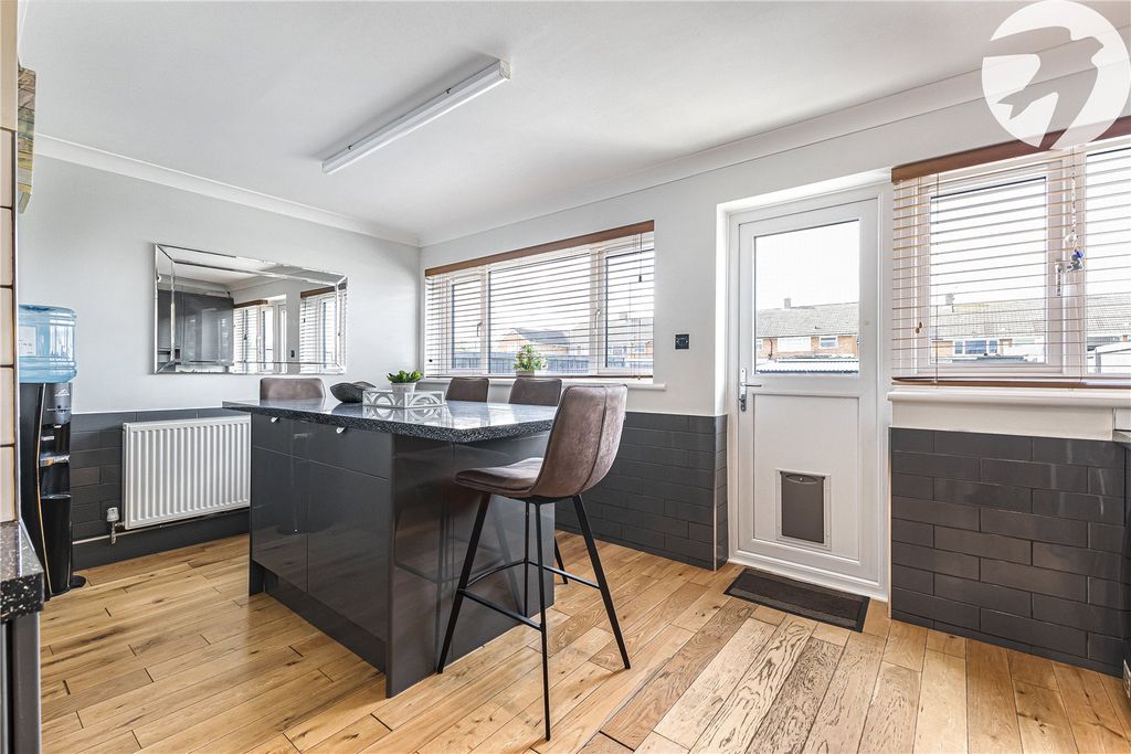 Property photo 3 of 23 Picture No. 07