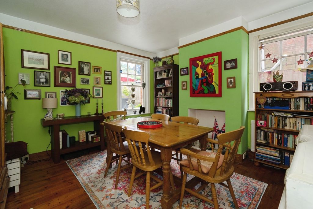 Property photo 3 of 17 Photo