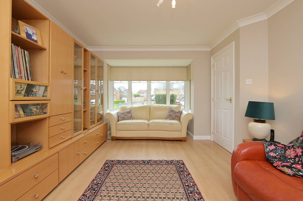 Property photo 3 of 31