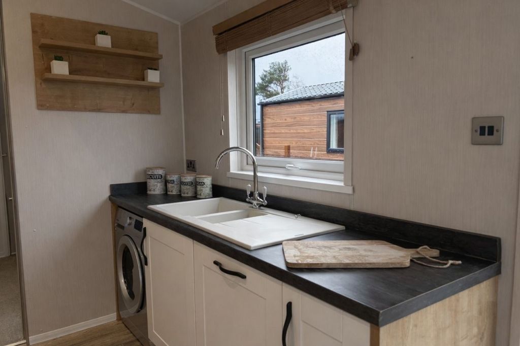 Property photo 3 of 9 2N4lg696646c5E8Bbe.Jpg