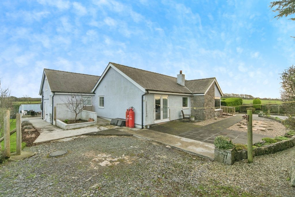 Additional image 24 of 4 bed bungalow for saleLlannerch-Y-Medd, Isle Of Anglesey LL71