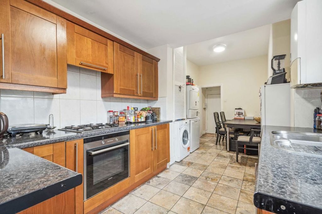 Property photo 3 of 8