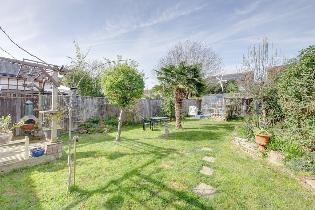 Property photo 2 of 38