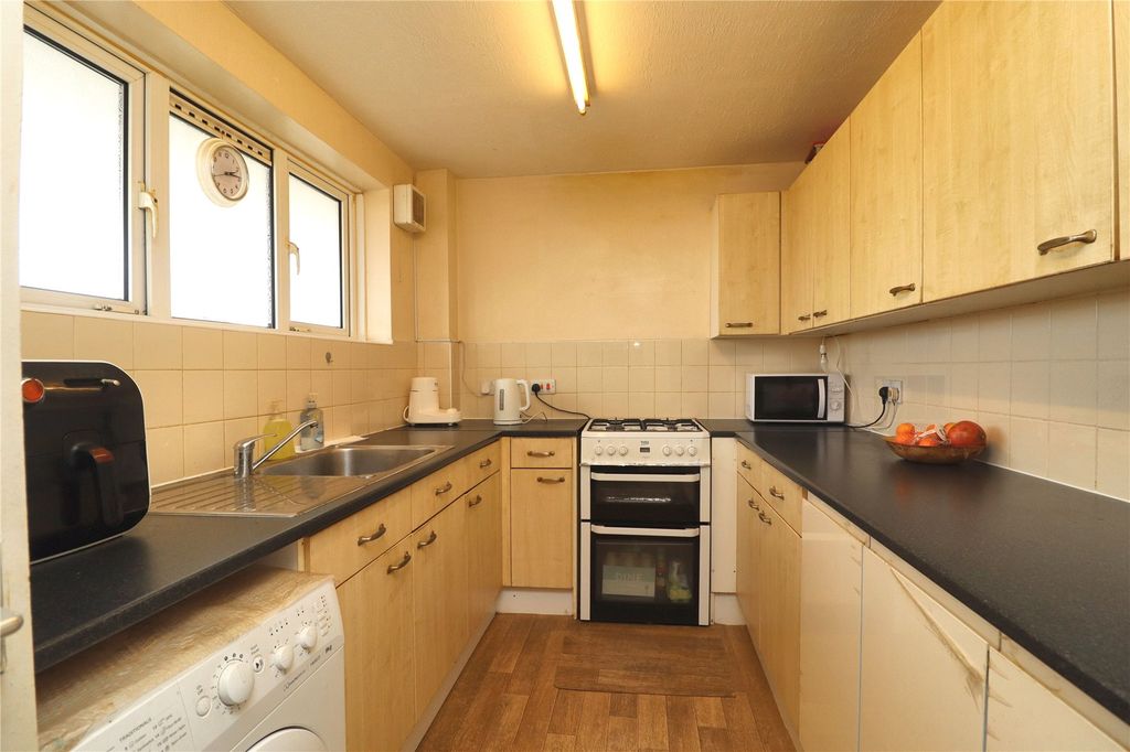 Property photo 2 of 10 Picture No. 07