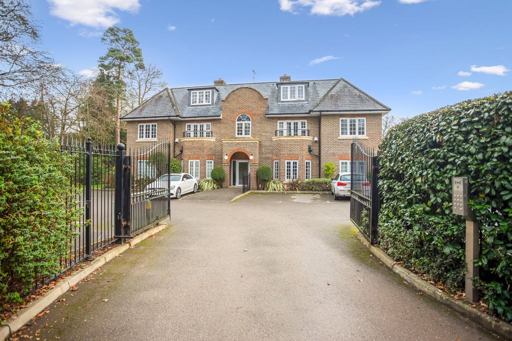 Property photo 1 of 12 Front