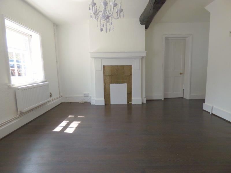 Property photo 2 of 25